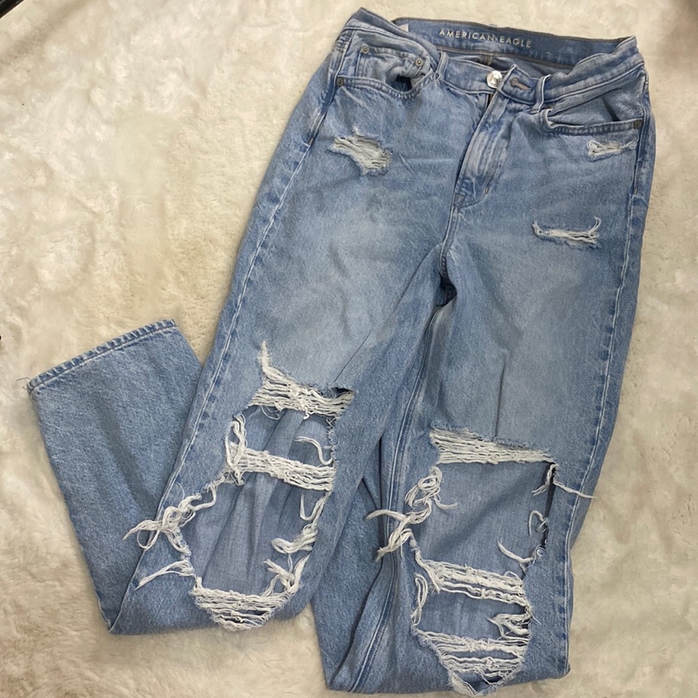 American Eagle Ripped 90s BF 8L Jeans